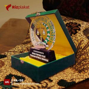 Plakat Akrilik Cinderamata Pengacara Republik Indonesia