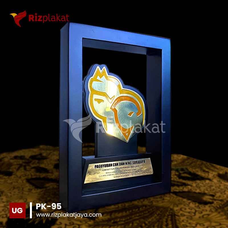 Plakat Kayu Paguyuban Cak dan Ning