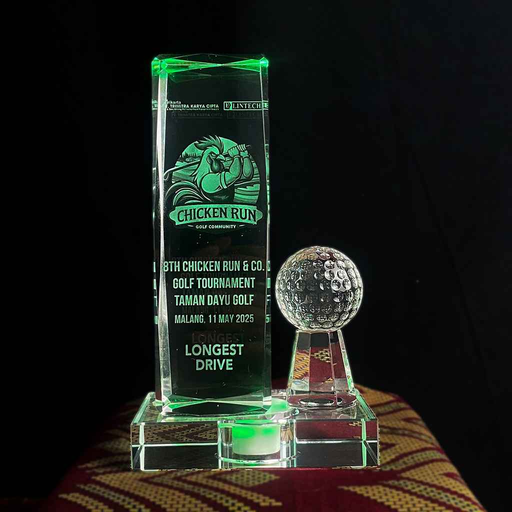 trophy kristal tentang kami
