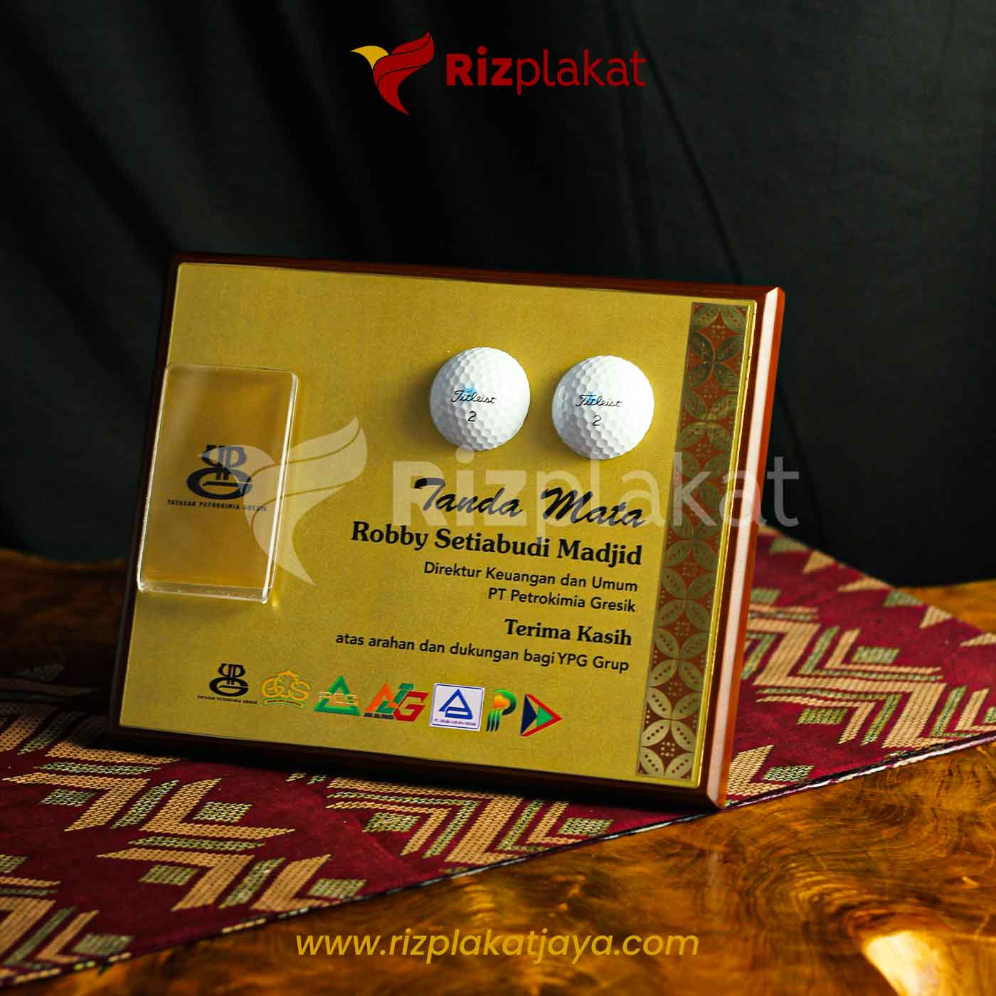 Plakat Penghargaan Kayu Plat Emas Custom Event Corporate & Golf Tournament