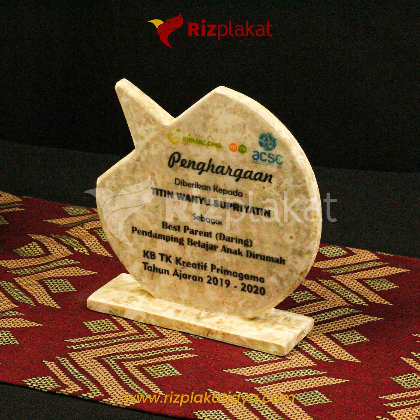 Plakat Penghargaan Marmer Custom Best Parent & Apresiasi Wali Murid