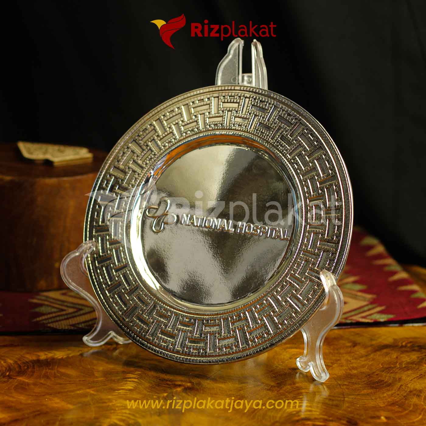 Plakat Logam Bulat Silver Custom